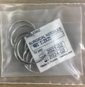 Игла хир. 4В1-1,2х 35 изогнутая 4/8 окружности, колющая, трехганная, с пружинящим ушком, №10 Игла хир. 4В1-1,2х 35 изогнутая 4/8 окружности, колющая, трехганная, с пружинящим ушком, №10