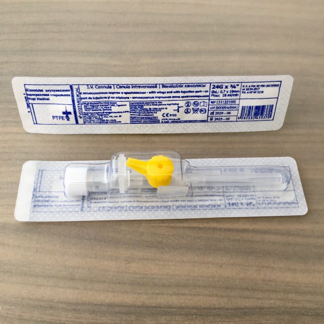 Катетер G24 Фогт, внутривенный с доп. портом и крыльями, желтый, Vogt Medical, Германия