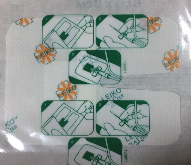 Пластырь-повязка фиксирующая Лейко I.V. для катетеров 6х8см с 2-мя подушечками, Leiko. Китай, №1 Пластырь-повязка фиксирующая Лейко I.V. для катетеров 6х8см с 2-мя подушечками, Leiko. Китай, №1